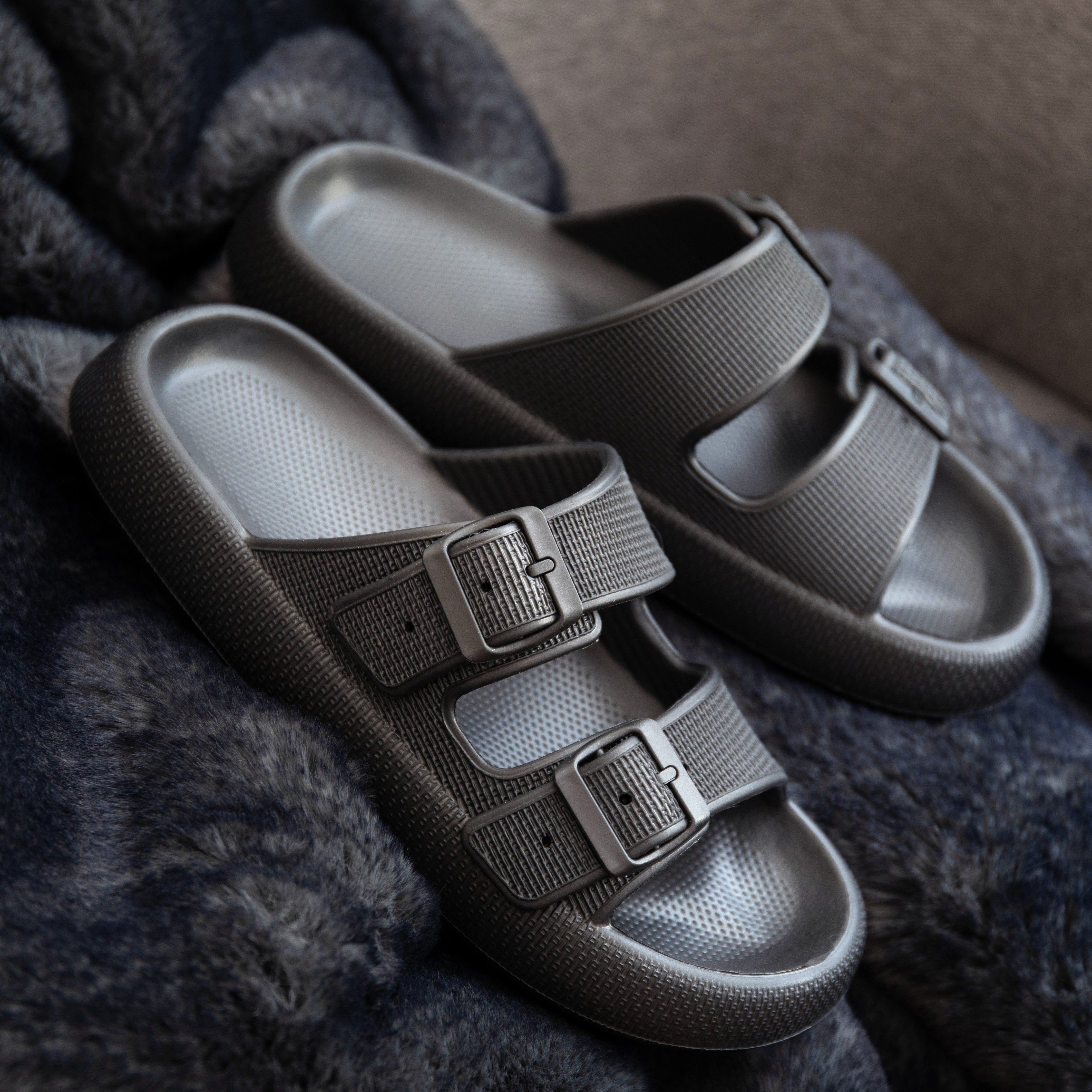 The Pillow Sandals™ (70% OFF)
